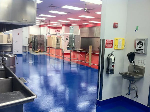 Matting for cold rooms and walk-in freezers